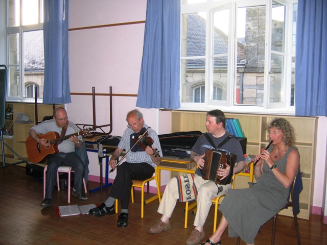 Atelier à l'école Jules Ferry à Quimper avec Oranmore