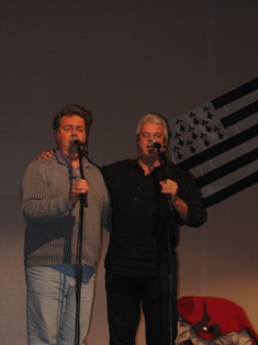 Le couple de chanteurs Raymond Le Lann et Erwann Tanguy