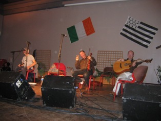 Le groupe de musique irlandaise Padiyan
