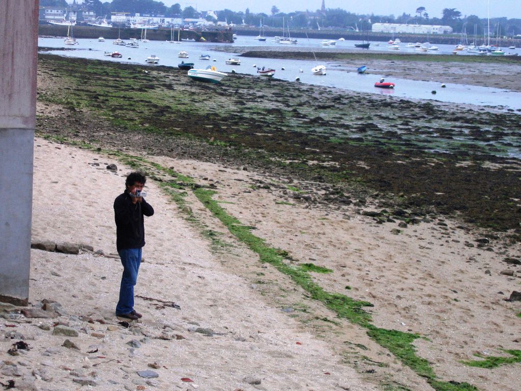 Plage derrière le centre